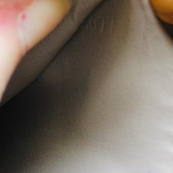 Louis Vuitton Wallet this is in great condition - Picture 6 of 16